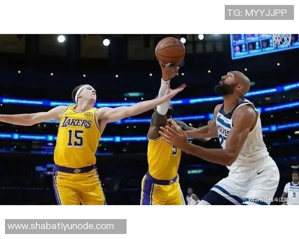 CC半场狂砍26分里弗斯称赞但强调球队不担心表现 CC半场狂砍26分里弗斯称赞但强调球队不担心表现