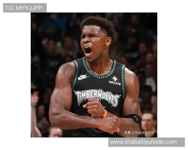 兰德尔表现低迷全场仅得15分下半场手感冰凉加时赛无所作为 兰德尔表现低迷全场仅得15分下半场手感冰凉加时赛无所作为