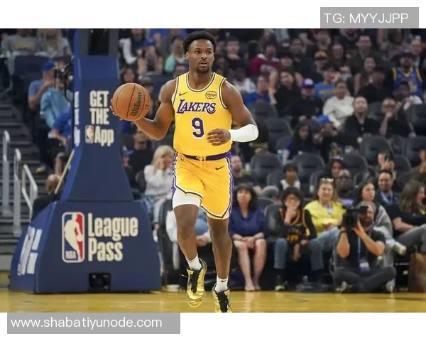 湖人新赛季挑战重重首发阵容如何搭配与艾顿能否复苏成关键问题 湖人新赛季挑战重重首发阵容如何搭配与艾顿能否复苏成关键问题