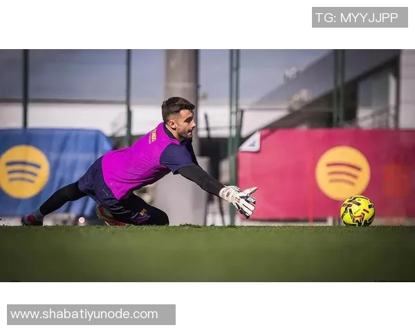 埃里克加西亚训练佩戴面具霍安加西亚国际比赛日后重返球队