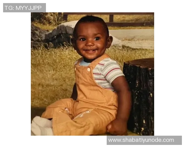 詹姆斯更新Instagram头像为婴幼儿时期照片引发网友热议与怀旧情怀 詹姆斯更新Instagram头像为婴幼儿时期照片引发网友热议与怀旧情怀