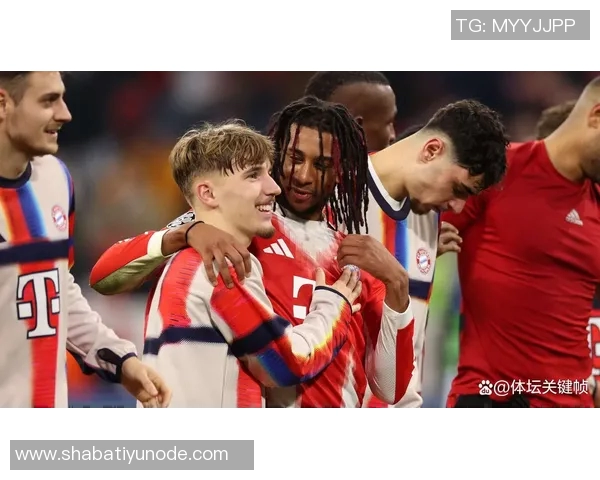 卡尔伤情恢复回归训练拜仁全队仅穆西亚拉缺席合练